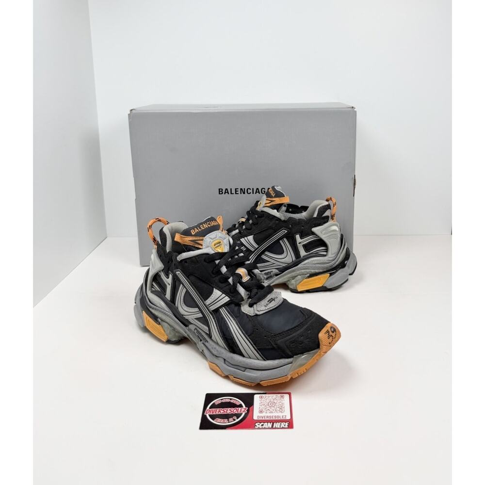 Size 39EU/6US - Balenciaga Runner Distressed Grey Sneakers🧡 Retail $1,150!